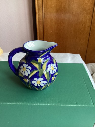 Blue and white pottery - pottery, daisy