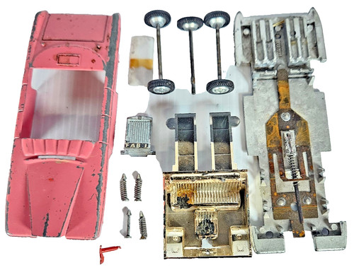 Dinky toys 100 - dinky, scale