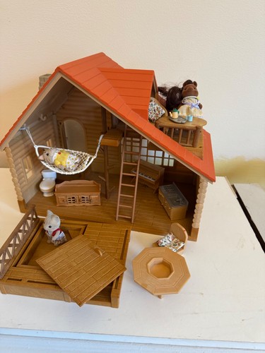 Sylvanian families log - families, cabin