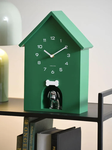Karlsson dog house - house, wall