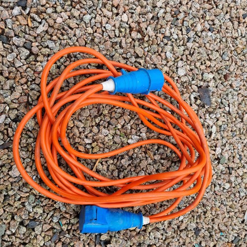 Caravan 10m power - caravan,