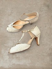 Rachel Simpson cream lace