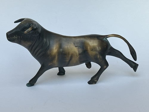 Beautiful vintage bronze bull - beautiful,