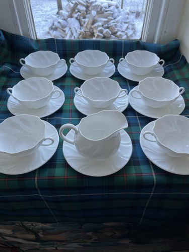 Queen fine bone china - queen’s,
