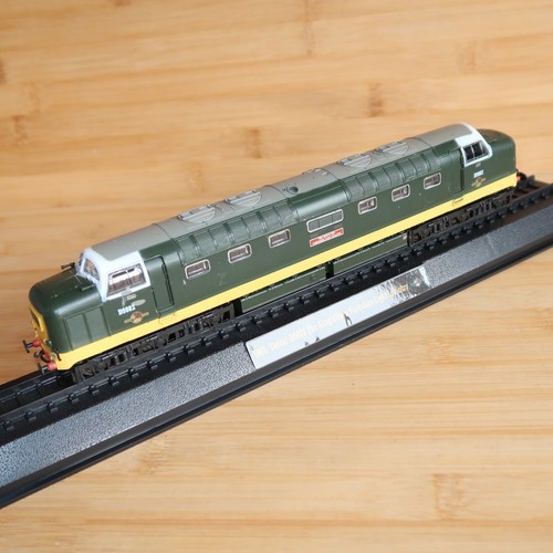 Locomotive scale model - oo,