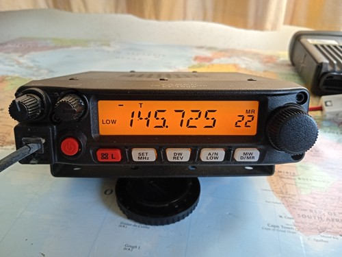 Ham radio transceiver yaesu - transceiver,