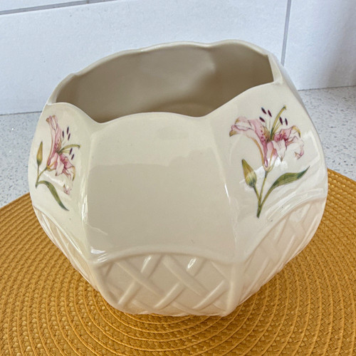 Belleek country trellis - belleek, pink