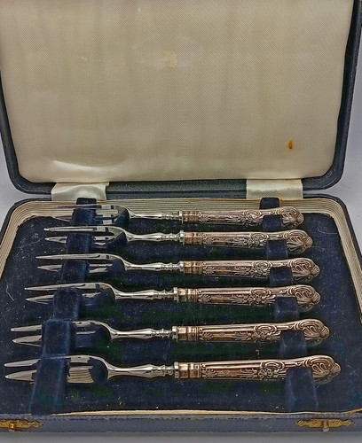 Vintage cased set - vintage, 6