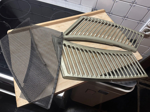 Pair decorative grille - , grilles