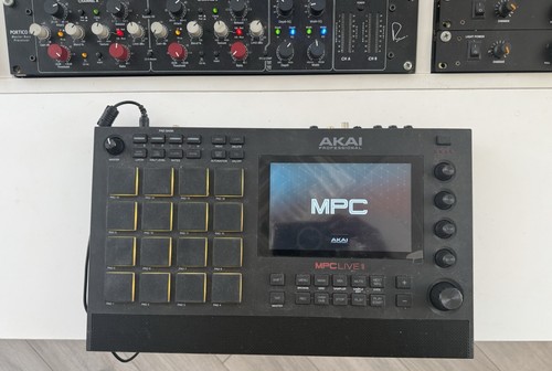 Akai mpc live standalone - mpc, ii