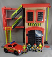 FISHER-PRICE Imaginext Fire Station Playset with 3 Action Figures & fire car 