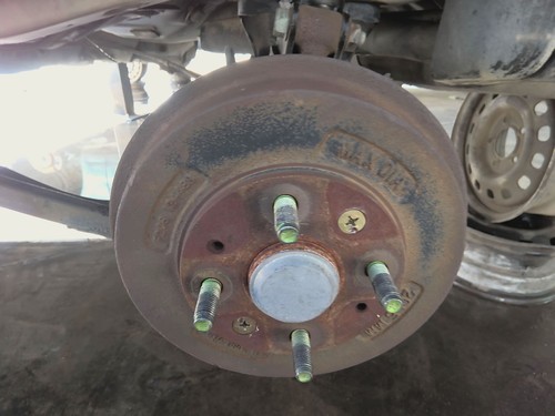 Rear knuckle stub axle ford - knuckle/stub,