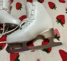 Edea figure ice skates, only