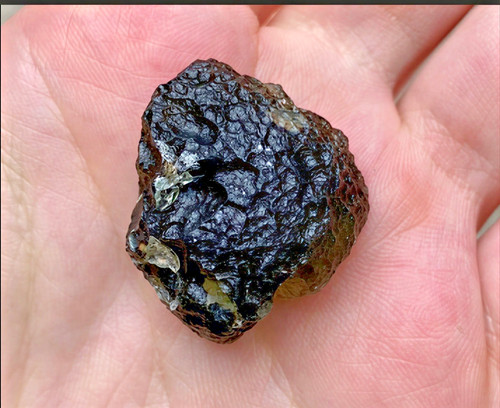 100 natural raw moldavite - 100%,