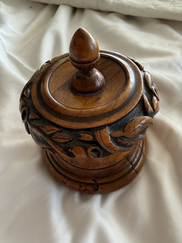 Georgian large treen walnut - treen,