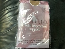 👠New Pair Silkies Size L