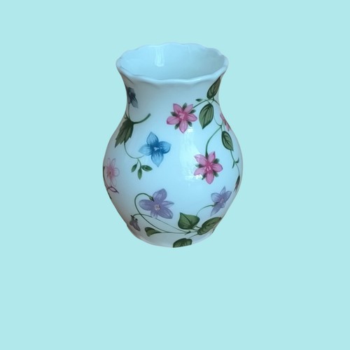 Queen country meadow - meadow, small