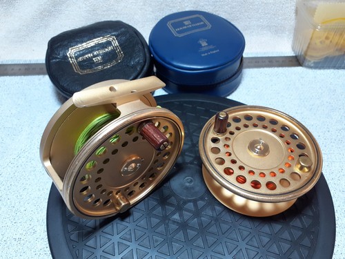 Hardy gold sovereign fly - gold,