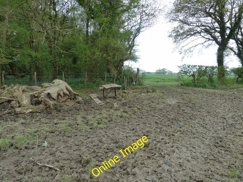 Photo 12x8 abandoned circular - photo,