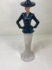 Regal House Figurine – Lady