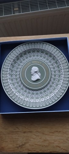 Josiah wedgwood jasper - wedgwood, 9"