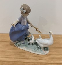 Lladro Hurry Now 5503 Girl