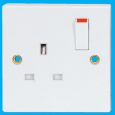 10x 1 Gang, White Switched 13A Single Mains UK 3 pin Wall Power Socket Outlet