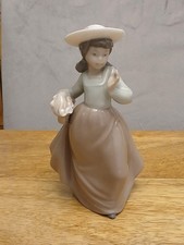 Nao by LLADRO Figurine