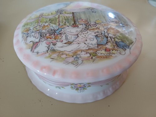 Royal doulton brambly hedge - doulton,