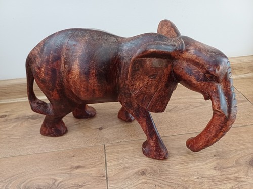 Large vintage hand carved - large,