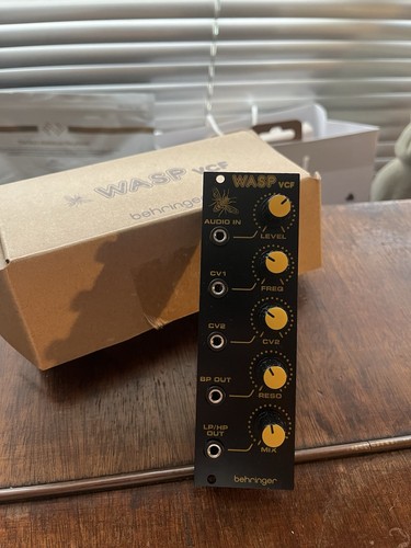 Behringer wasp deluxe - (vcf),