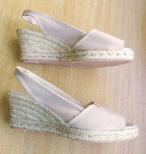PAVERS SIZE 7 BEIGE FAUX SUEDE