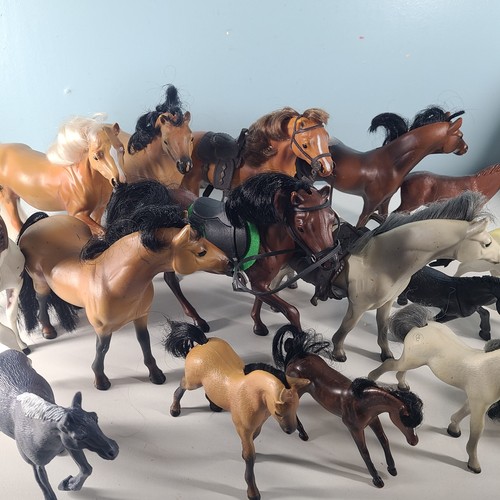 Lot assorted plastic toy - assorted,