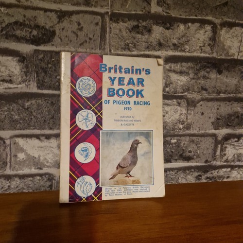 Britain year book pigeon - book,