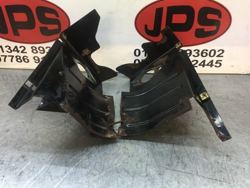 Manifold heat shield - /,