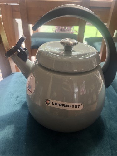 Creuset cloche hob kettle - hob,