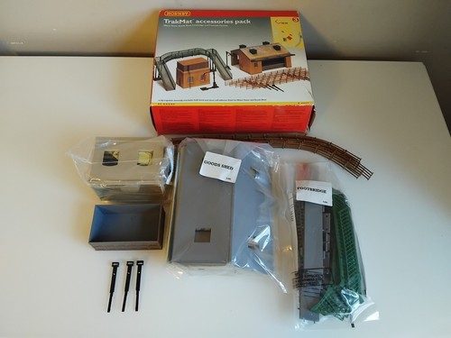 Hornby trackmat accessory pack - hornby,
