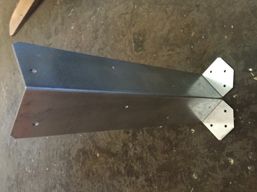 Galvanised arris rail - rail, bracket