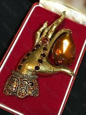 Art Deco Hands Elegant Lady