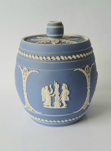 Wedgwood blue jasper tabacco - ?,