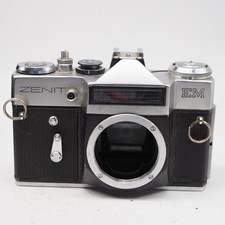 Zenit EM 35mm SLR camera body, M42 lens mount, Working shutter, 1976, Z12