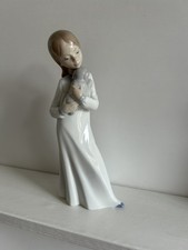 8"  NAO By Lladro 0563 Girl