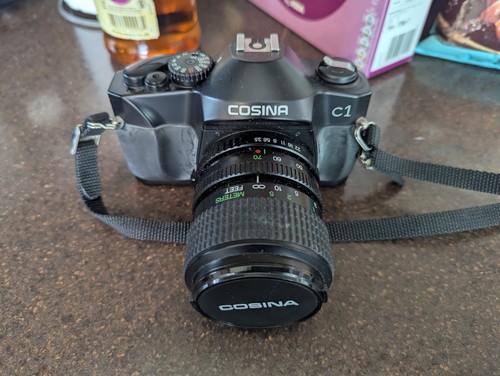 Cosina 35mm slr - 35mm, 35-70