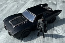 Jada Batmobile “The Batman” Film 2022 Diecast 1:18 Metal With Lights & Figure