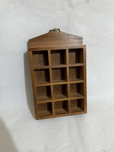 Thimble display case - case, wooden