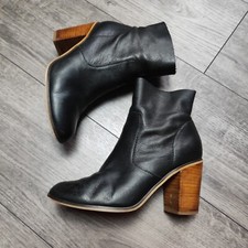 Carvela Kurt Geiger Womens Size UK 4 Black Leather Ankle Boots Zip Closure