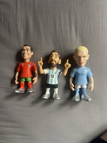 Messi ronaldo and haaland - ronaldo,