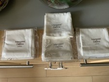 4 Margaret Dabbs London Hand