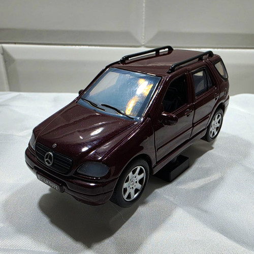 Welly die cast mercedes - cast,