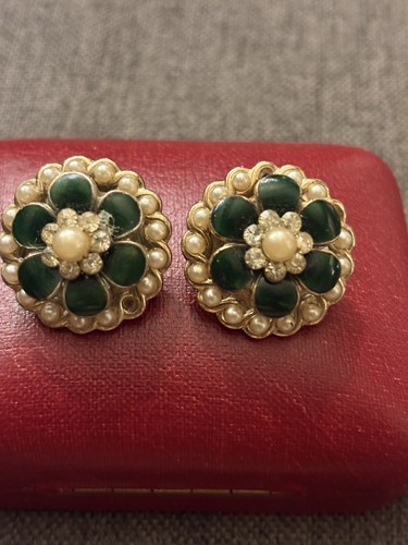 Vintage signed coro green - signed,